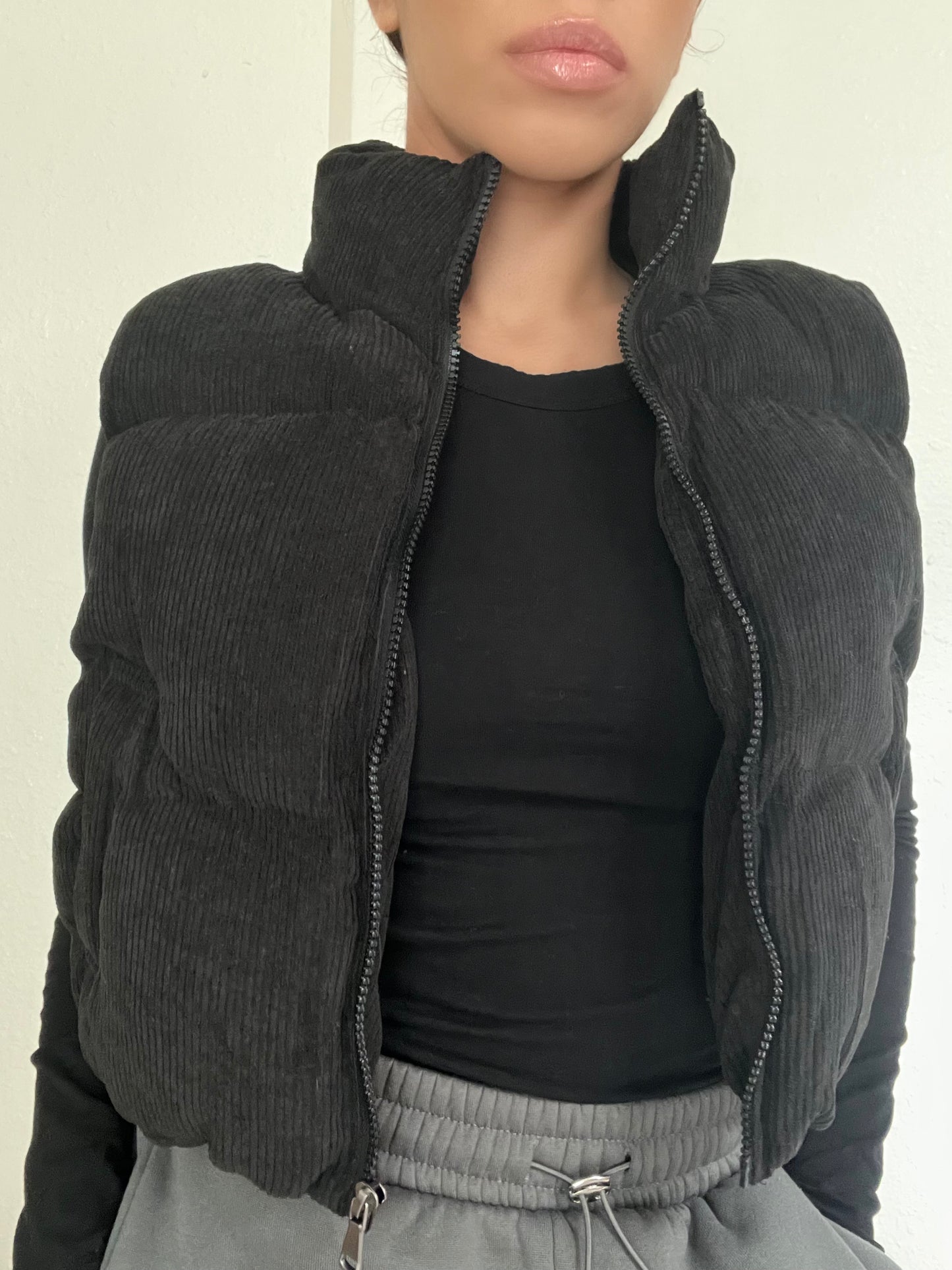 Corduroy Puffer Vest -Black