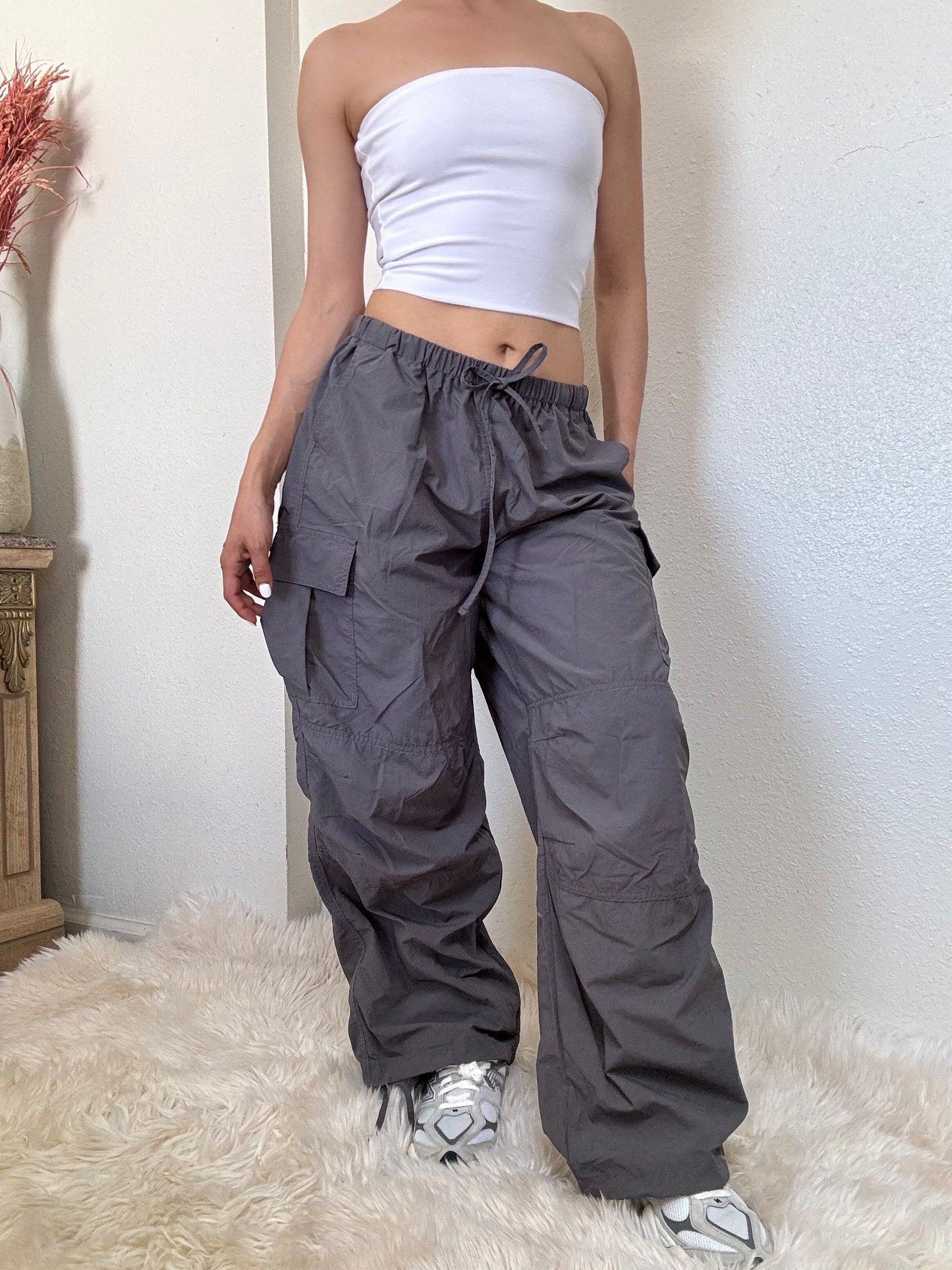 Mid Rise Parachute Cargo Pants -Charcoal