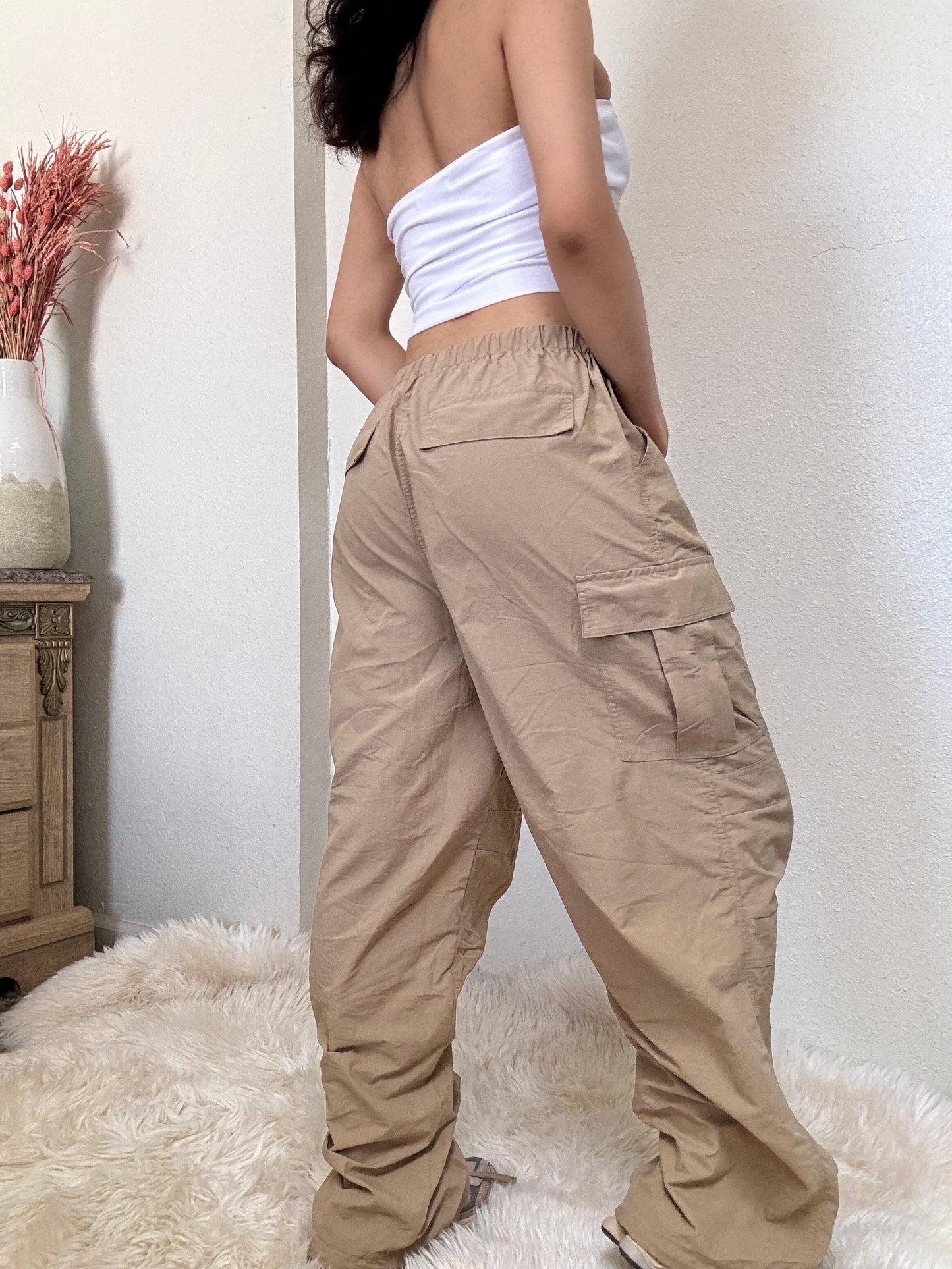 Mid Rise Parachute Cargo Pants -Khaki