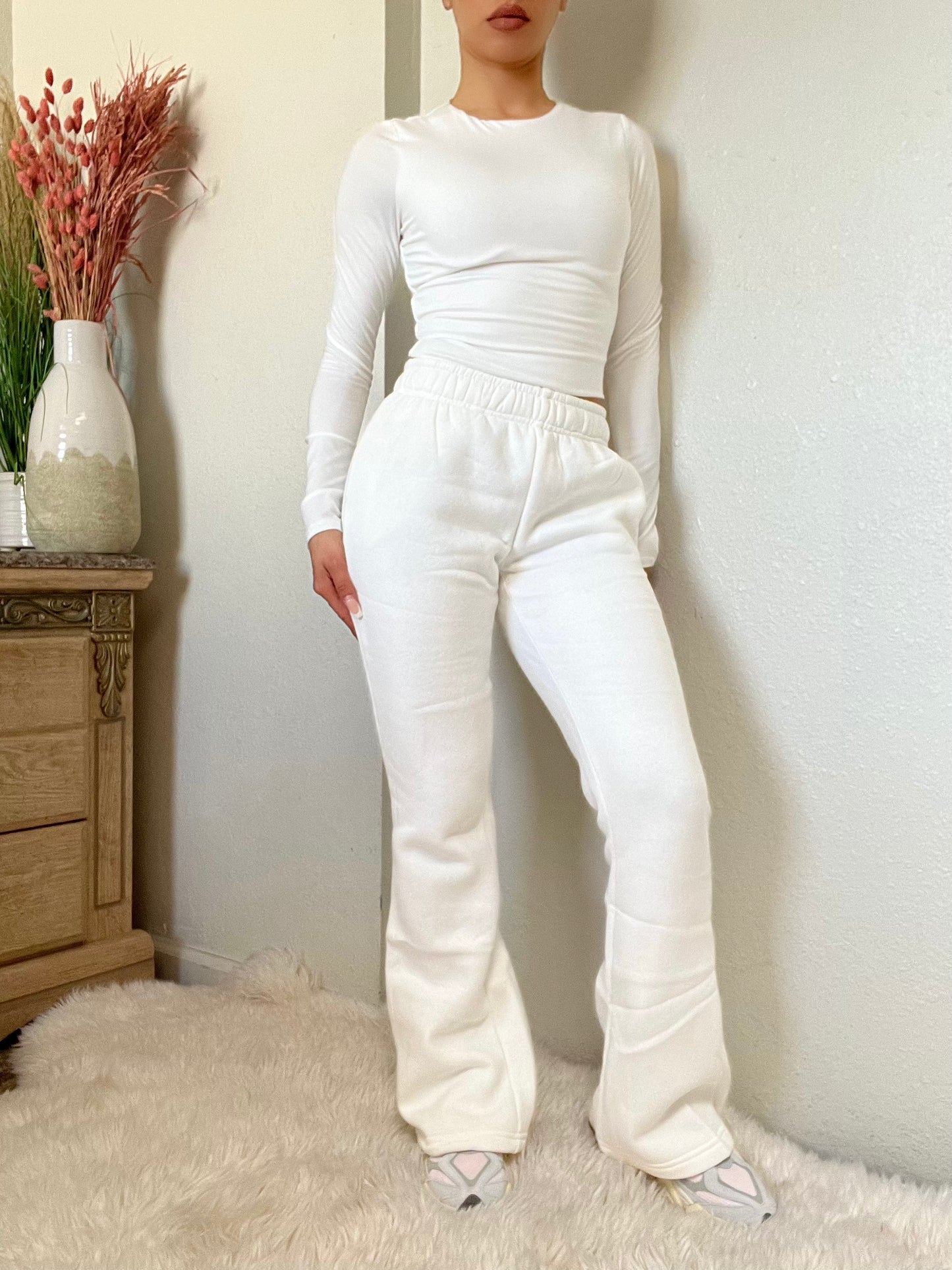 Essential Flare Fleece Sweatpants -White