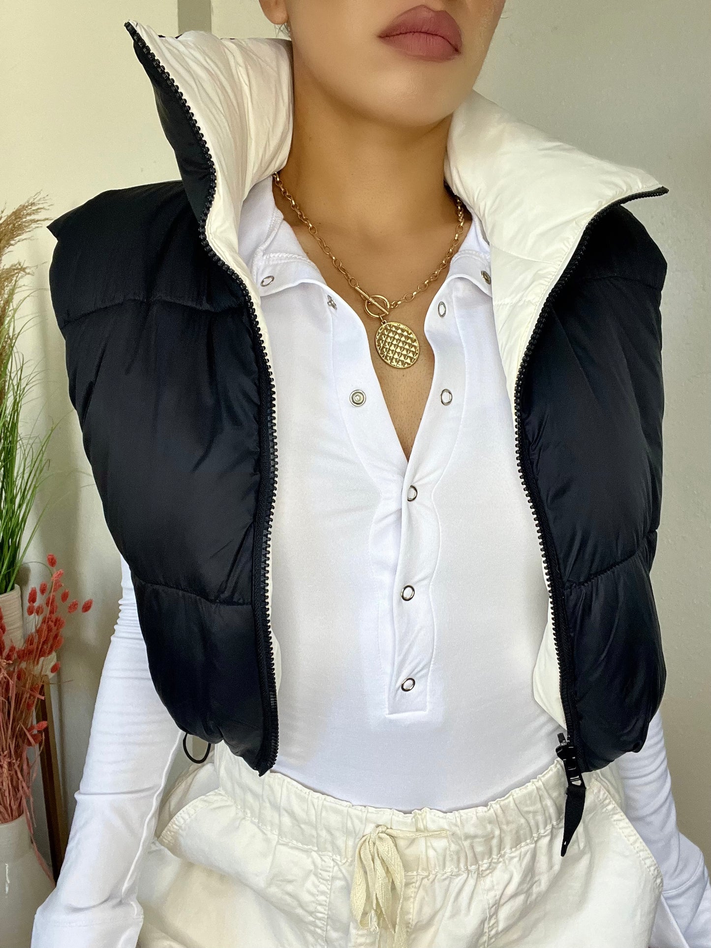 Cropped Reversible Vest -Black/Off White