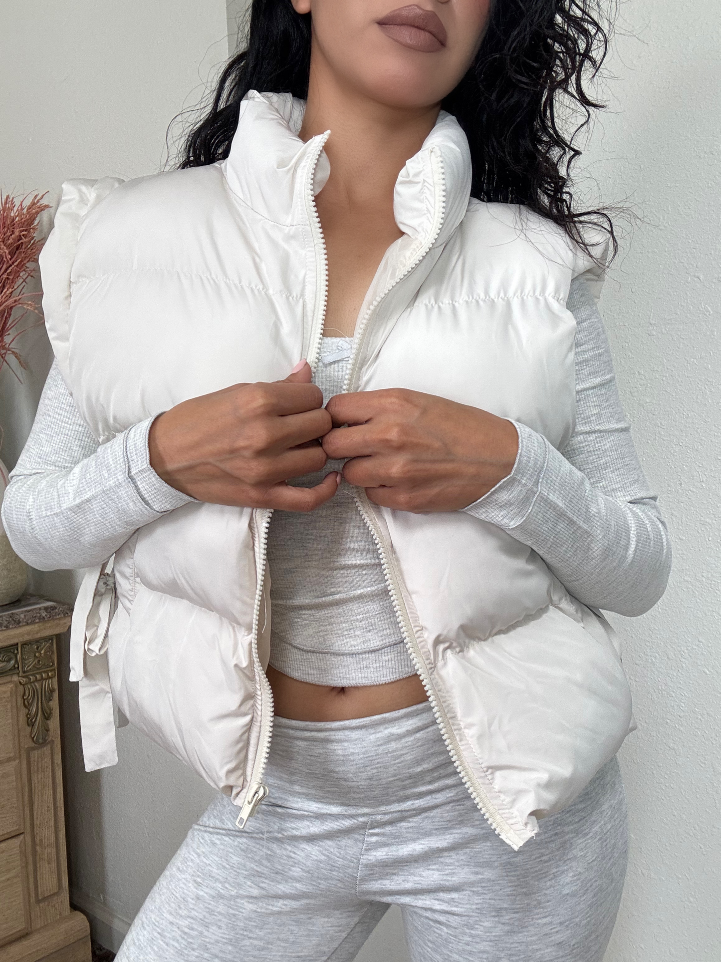 Side Bow Tie Cropped Puffer Vest -Ecru