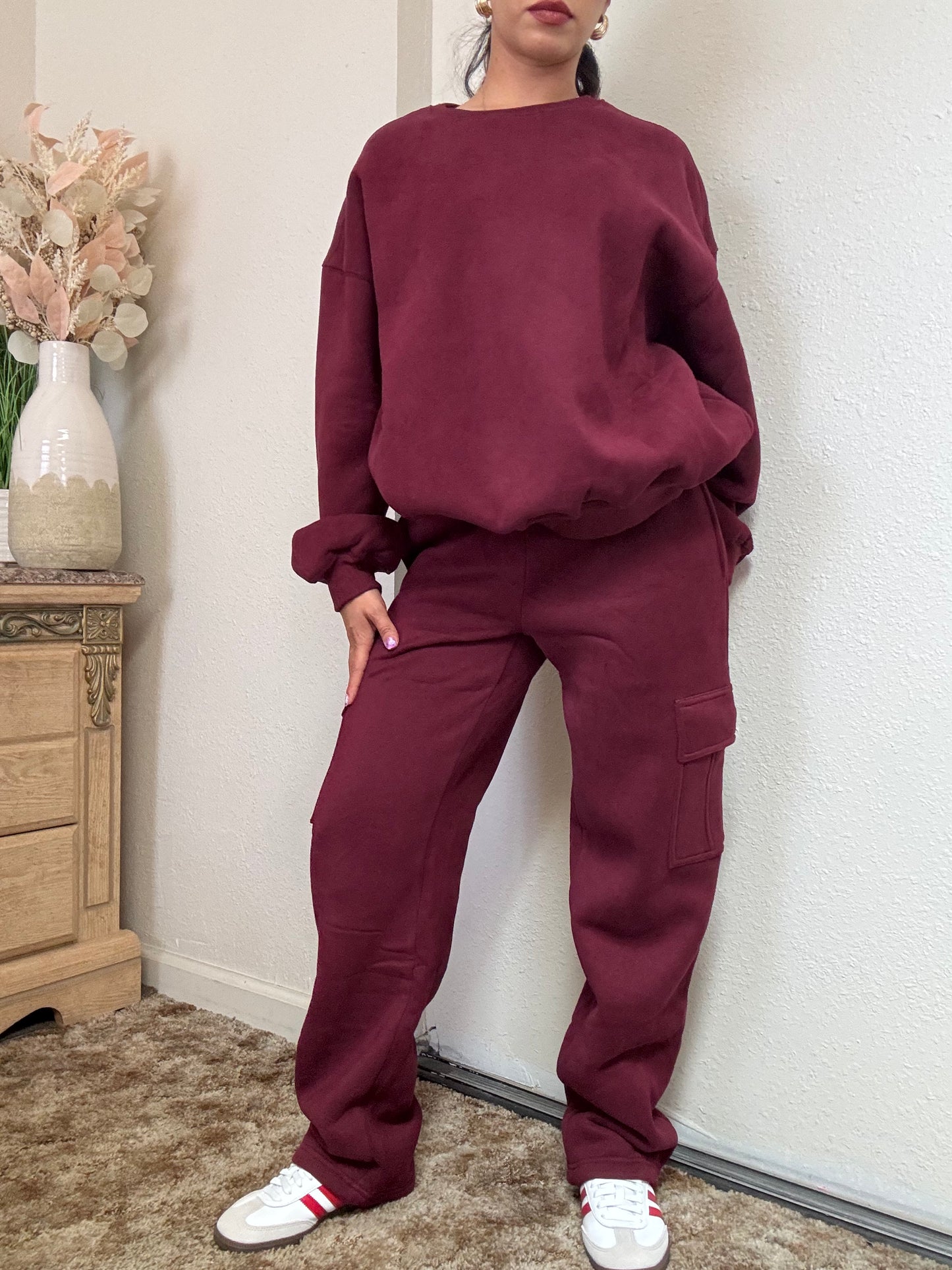 Essential Fleece Cargo Sweatpants (Wine)
