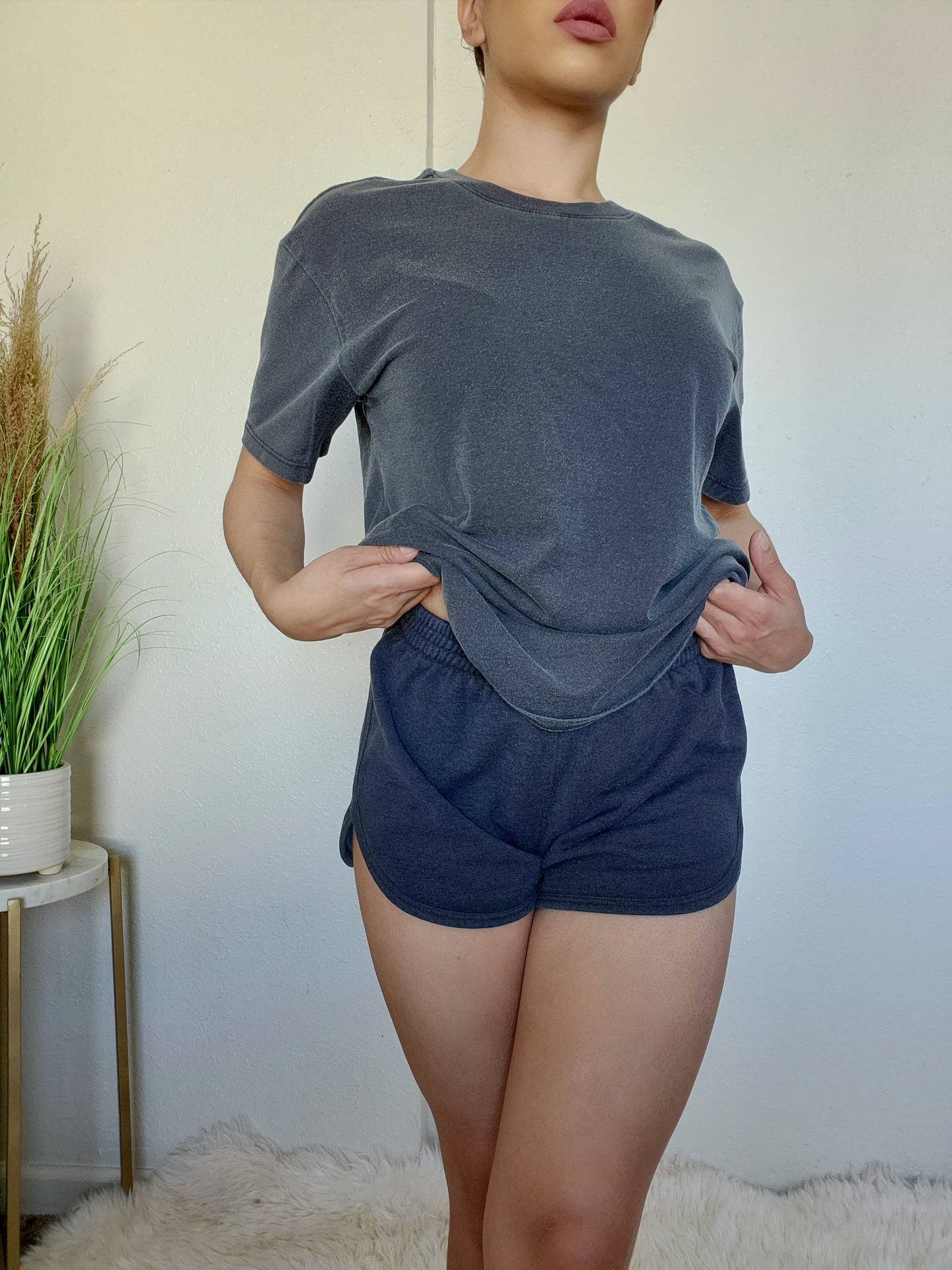 Dolphin Fleece Shorts -Black