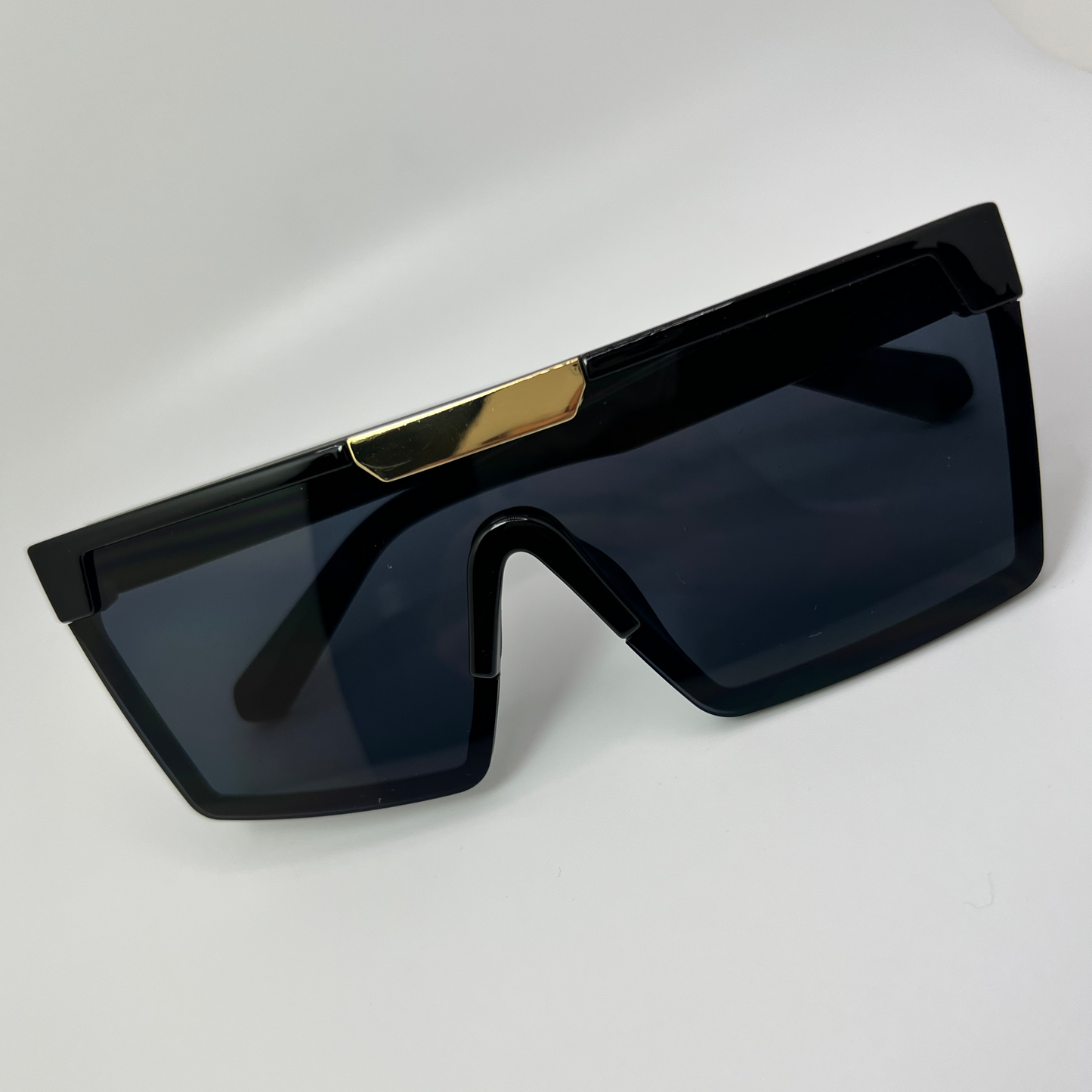 Classic Retro Oversized Sunglasses -Black/Gold