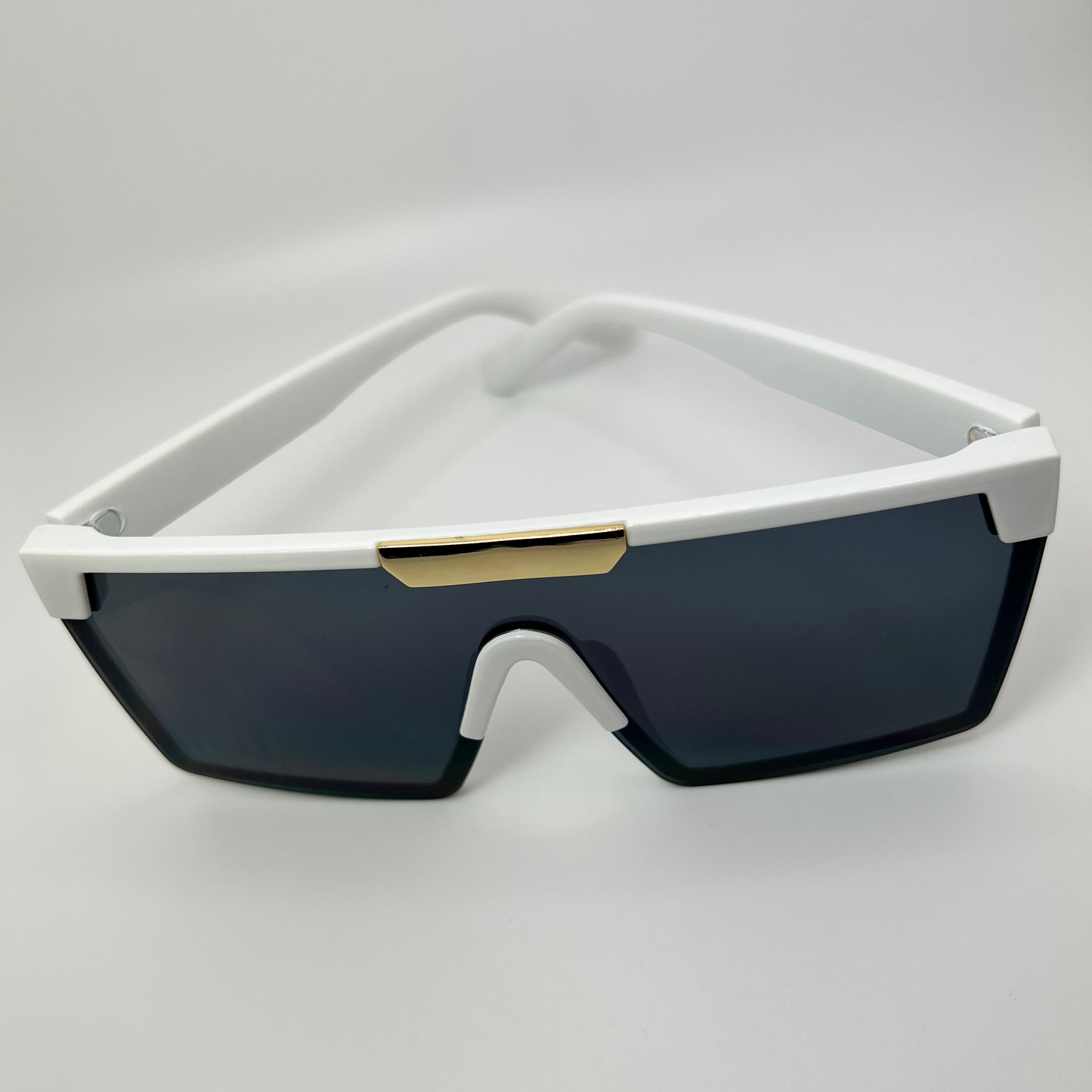 Classic Retro Oversized Sunglasses -White/Black/Gold