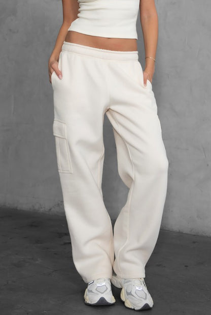 Essential Fleece Cargo Sweatpants -Ecru