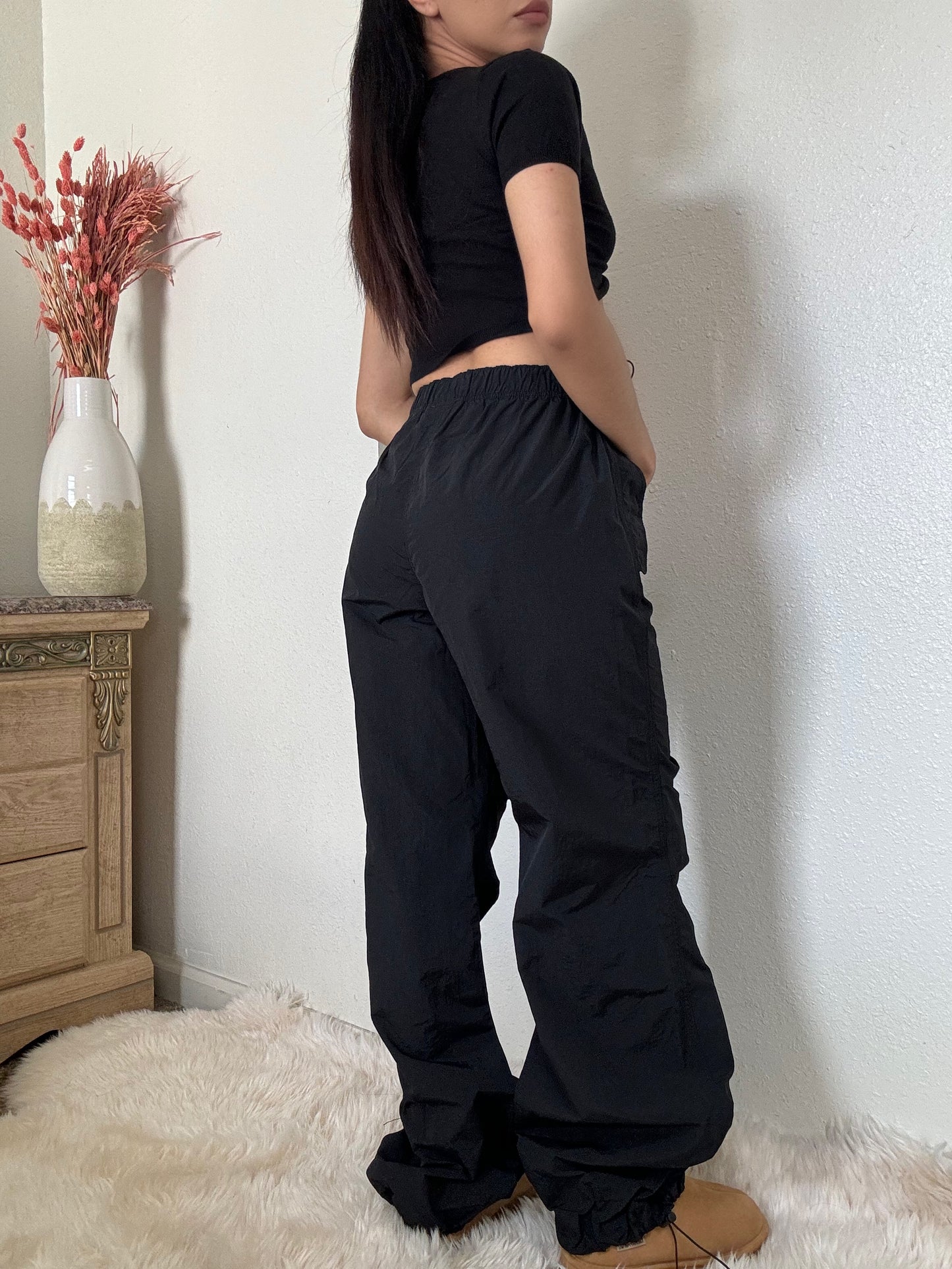 Loose Fit Parachute Pants -Black