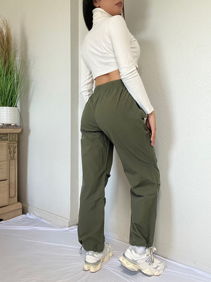 Essential Parachute Pants -Olive