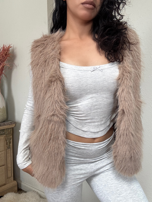 Nadia Faux Fur Vest -Taupe