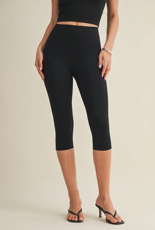 Capri Leggings (Black)
