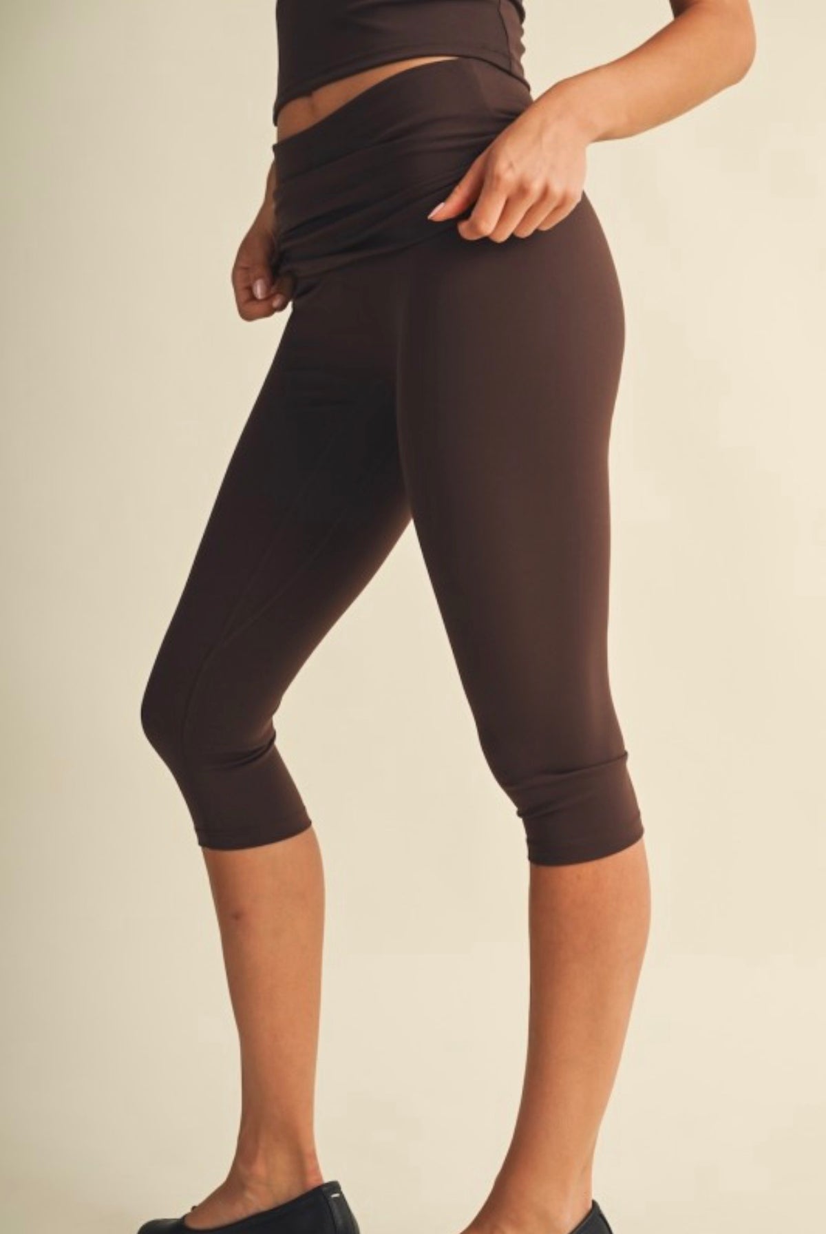 Ultra Soft Capri Leggings (Brown)