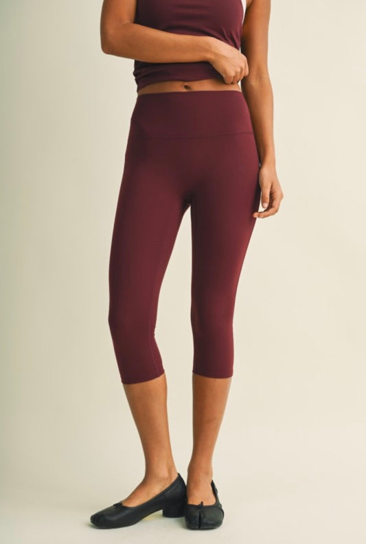 Capri Leggings (Burgundy)