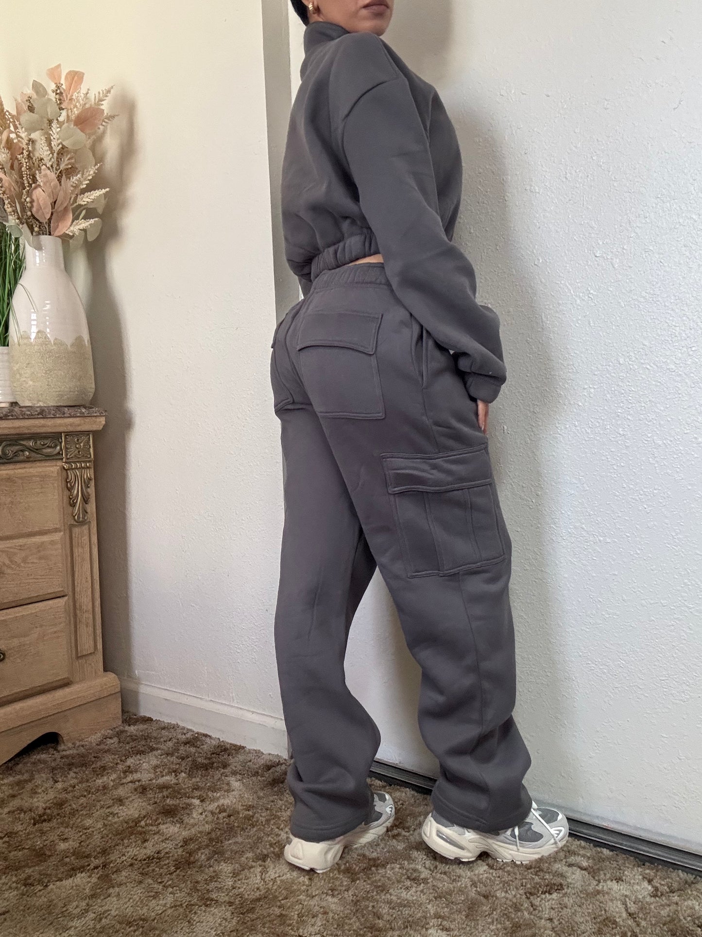 Essential Fleece Cargo Sweatpants -Graphite